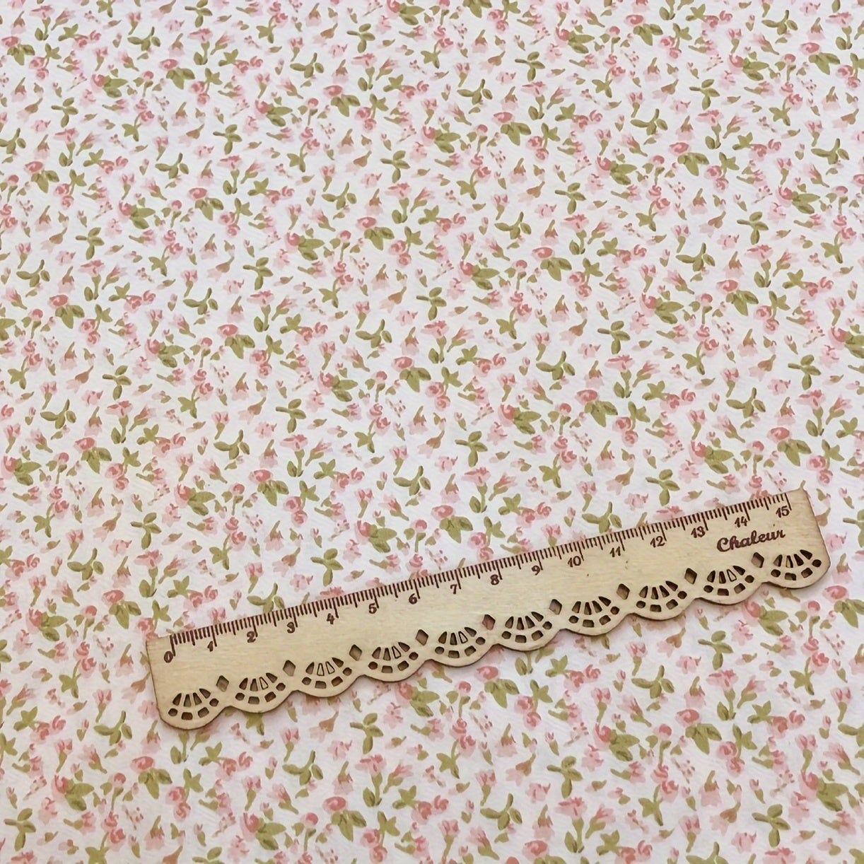 1pc Red Floral Print 100% Cotton Precut - Soft, Breathable & Durable Craft Material for DIY Sewing, Quilting, Doll Clothes, Upholstery & Patchwork - Machine Washable, Sewing Supplies Accessories