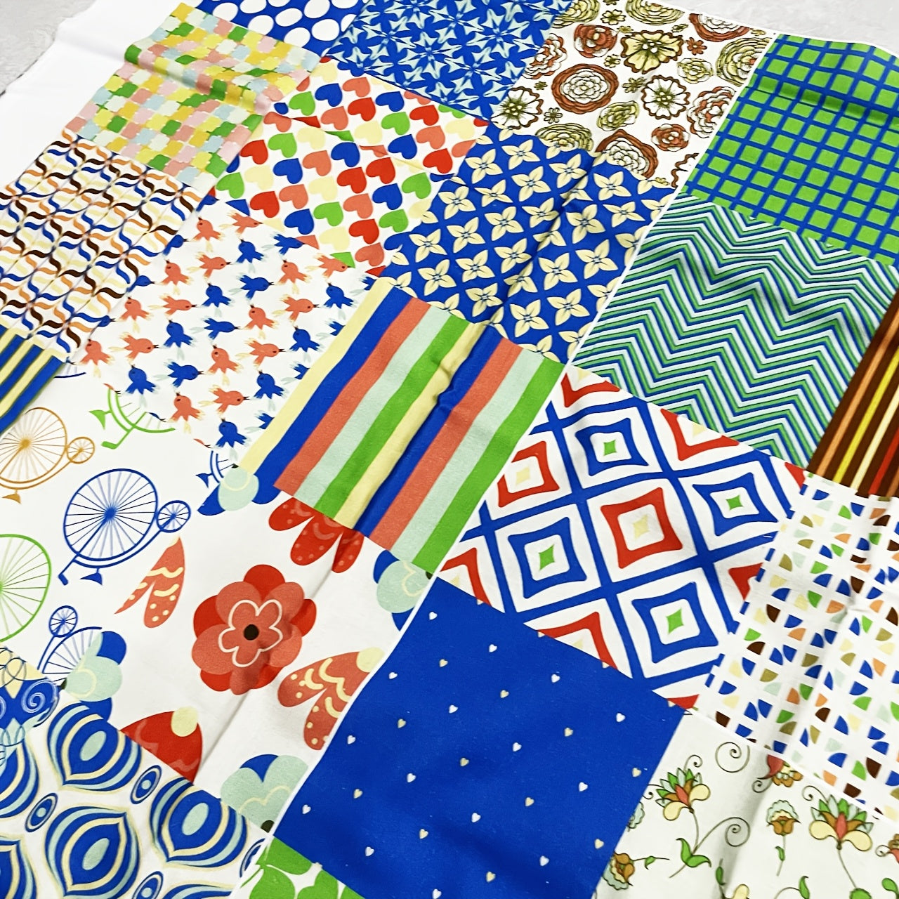 100% Cotton Geometric Print Quilting Cloth Squares | 10 X 10 CM Precuts | Hand Wash Only | DIY Craft Sewing Supplies | Home Textiles Handmade