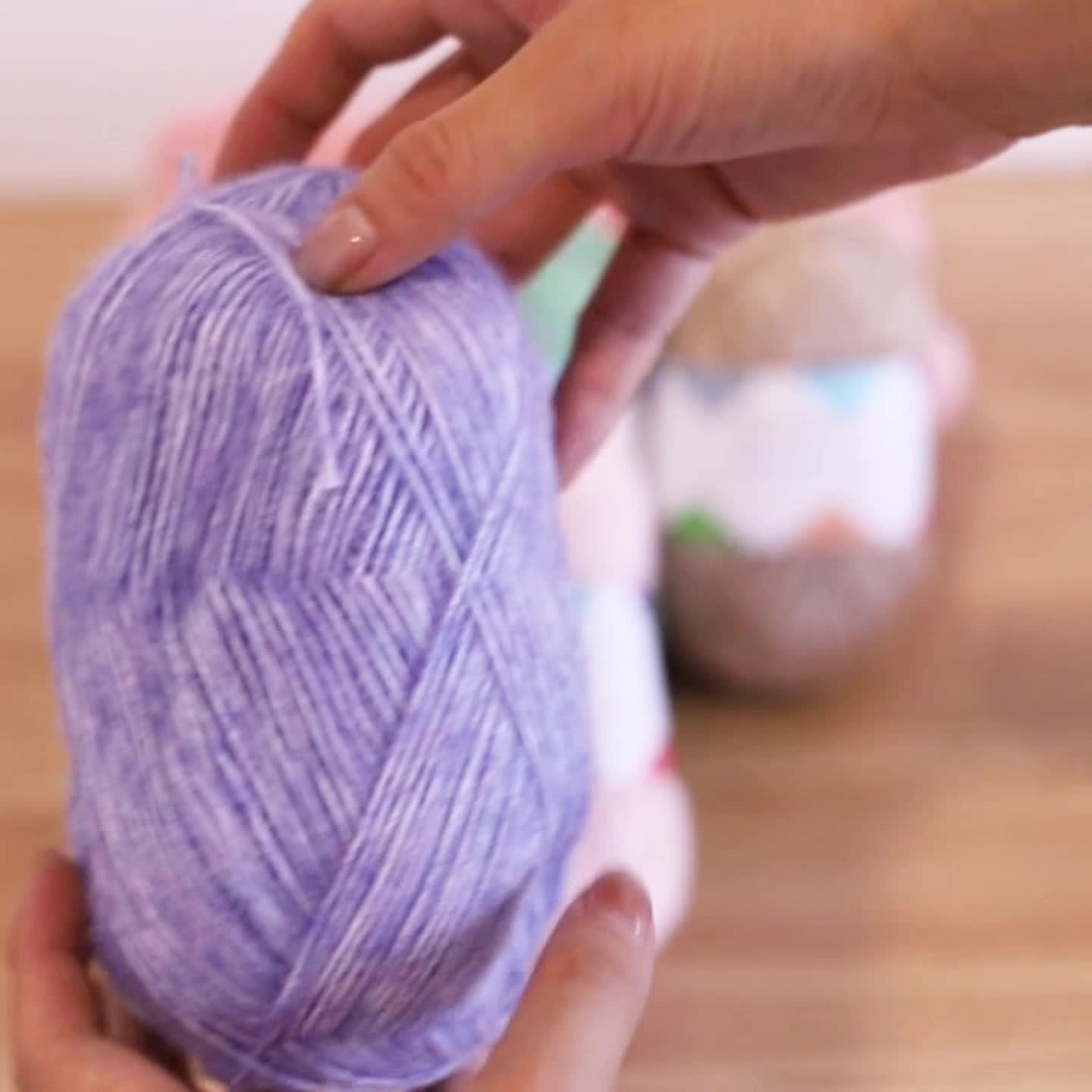 1 Large Bag of 1.1 LB Affordable Colorful Bamboo Fiber Yarn for Handmade Materials, Knitted Fashion Sweaters, Scarves, Hats, Shawls, Jackets, Hollowed-Out Jackets, Clothing Accessories Yarn Balls, Bamboo Fiber 85% 1 Bag = 10p