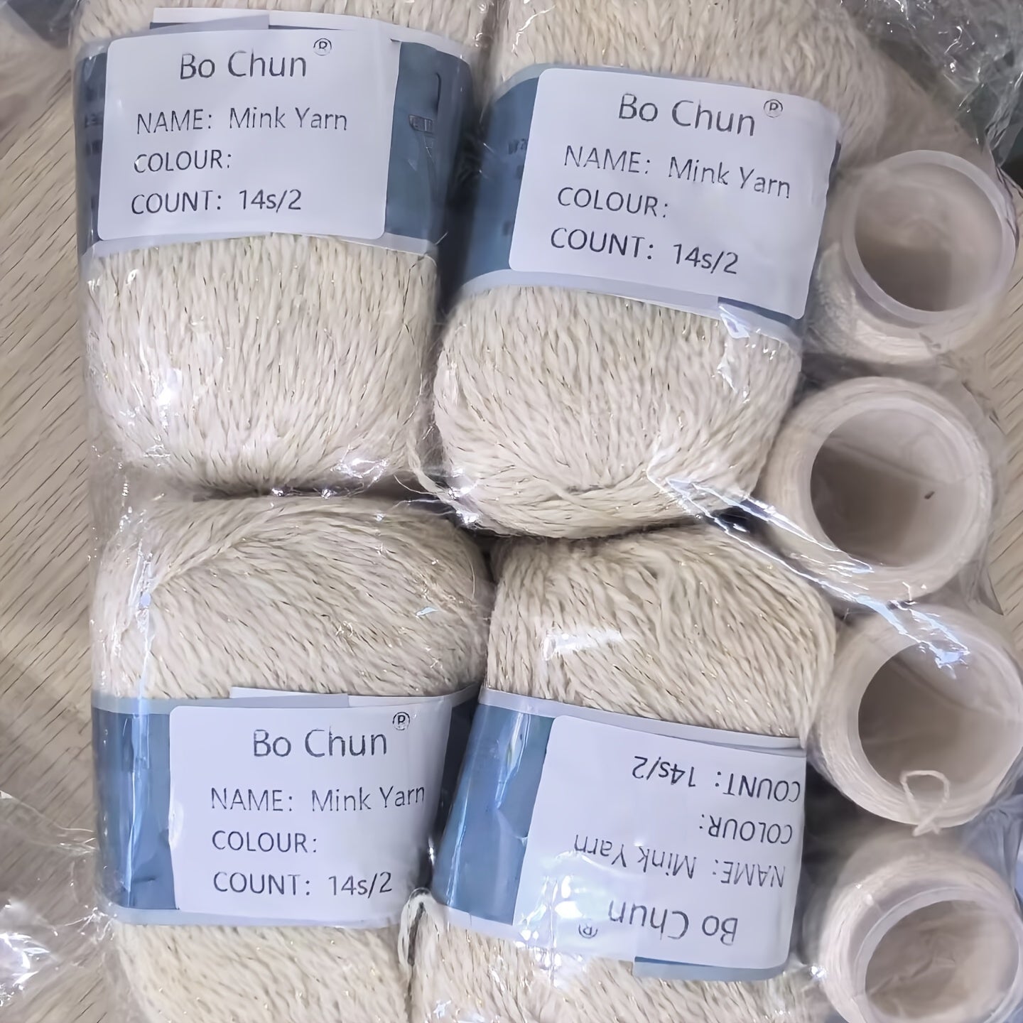 4 Sets Mixed Color Angora Cashmere Wool Yarn, 200g+80g Chunky Thick Knitting Yarn with Shiny Fibers, DIY Sweater, Scarf, Hat, Coat Crafting Material, 30% Angora, 70% Cashmere Wool, 20% Nylon