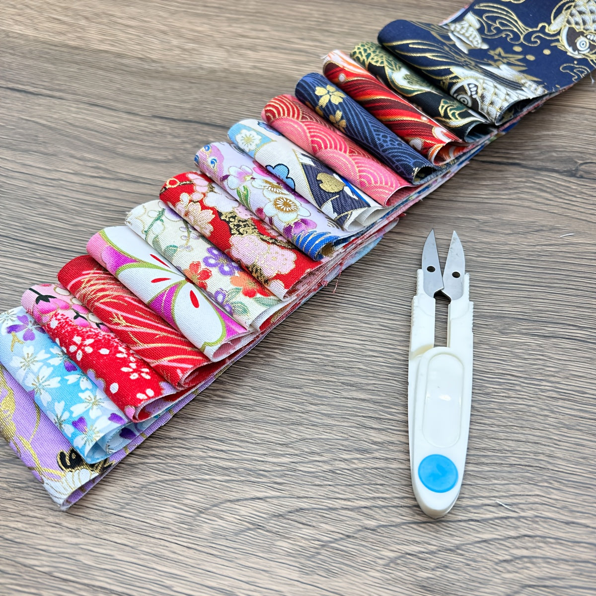 40pcs Cotton Fabric Strips, Jelly Roll Fabric, DIY Craft Kits-2.48"*19.69" Inch Precut Cotton Fabric Strips For DIY Crafts, Colorful Floral Patterns Quilting Fabric For Sewing And Quilting