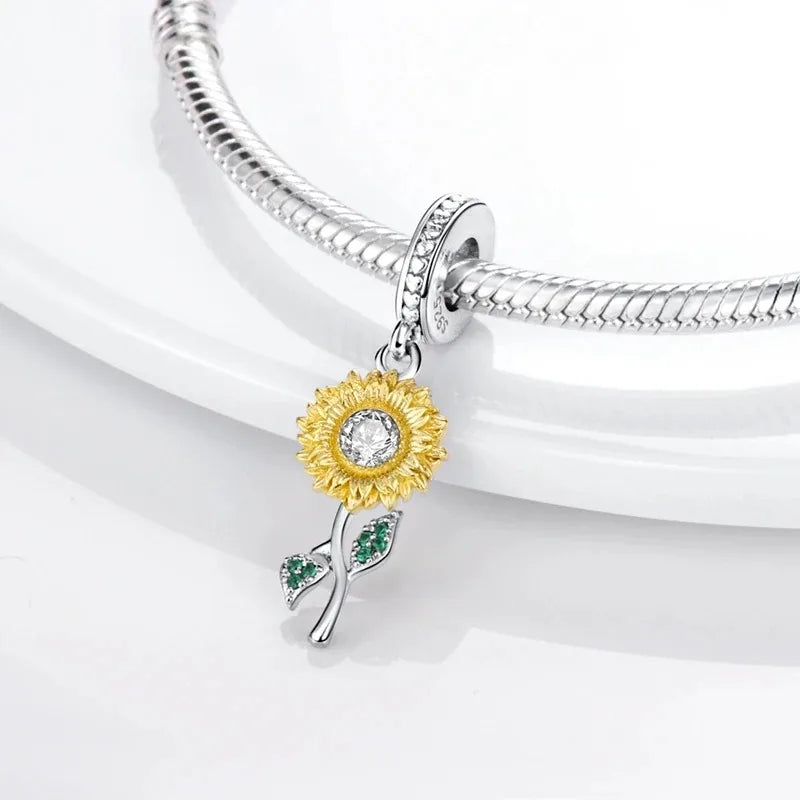 Abalorios de Galaxia Brillantes con Circonita Cúbica (Plata 925) – Diseño de Girasol