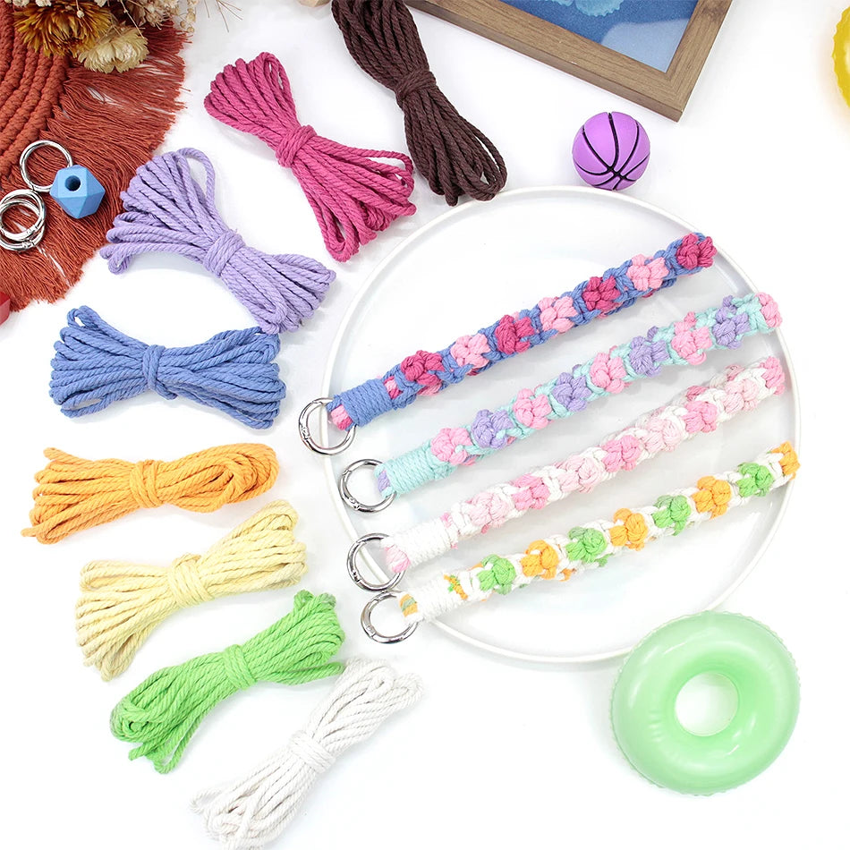 Handmade Woven Cat's Paw Wristband keychain Macrame Kit With Tutorial For Beginners Hand DIY Cat Paw Wristlet Key Chain Lanyard