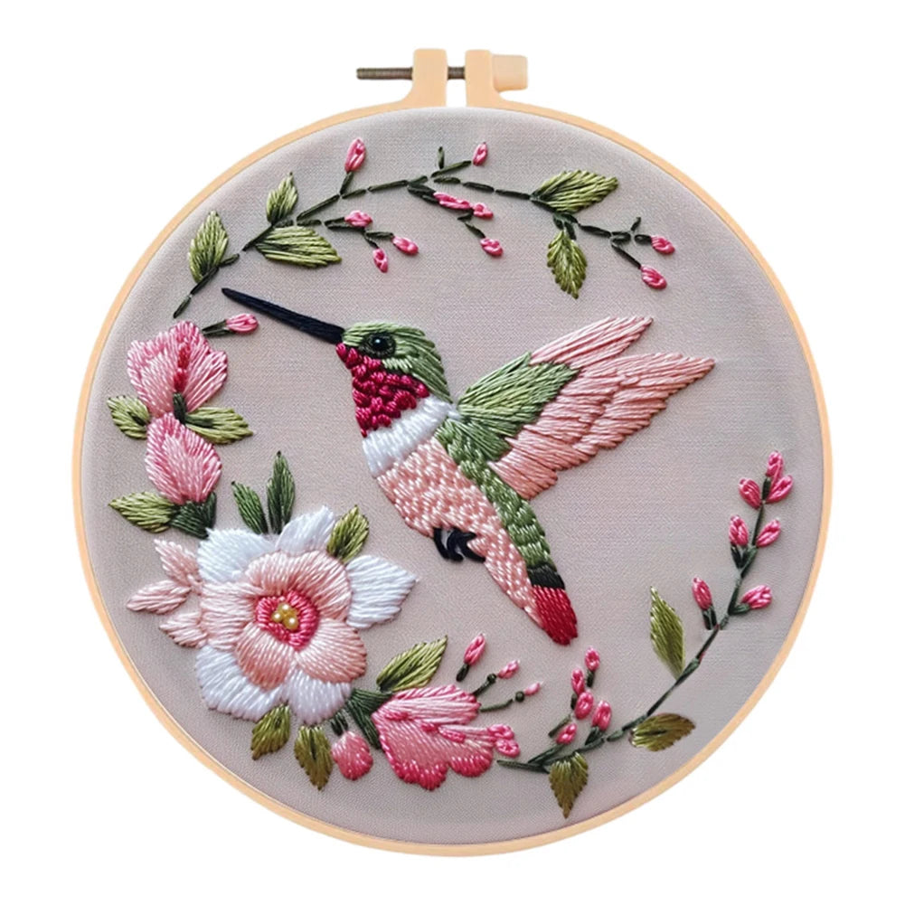 Cute Animal Handmade Embroidery Kit with Pattern Cotton Threads Needles Hoop Handmade Sewing Art Craft Kit for Mom Grandma
