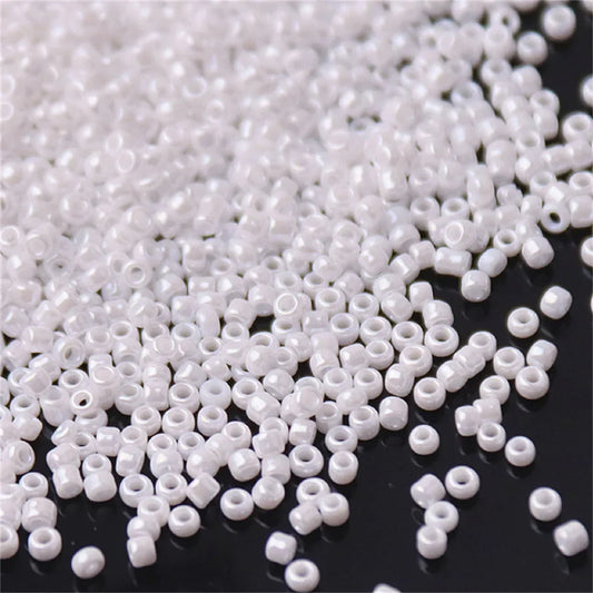 White Series Czech Glass Seedbeads Multi Size 1.5mm 2mm 3mm 4mm Round Spacer Beads For DIY Jewelry Making Garments Accessories