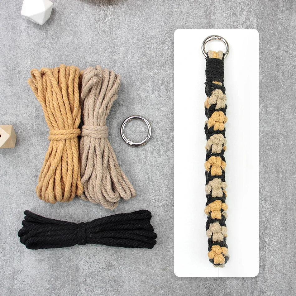 Handmade Woven Cat's Paw Wristband keychain Macrame Kit With Tutorial For Beginners Hand DIY Cat Paw Wristlet Key Chain Lanyard