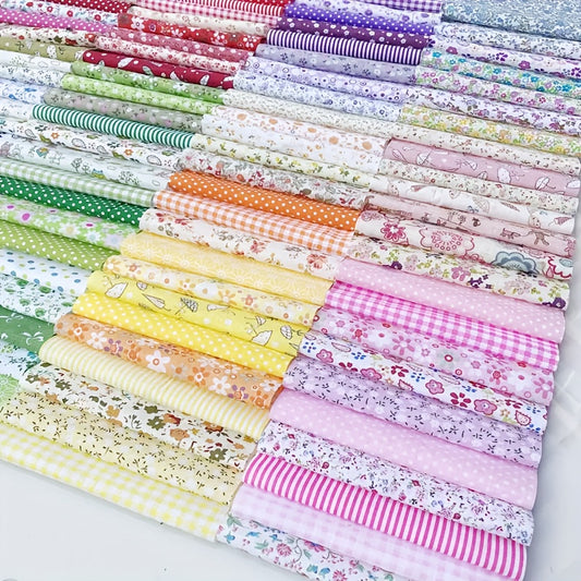 One Hundred Pieces Of Cotton Floral Fabric Waste Are Used As Patchwork DIY Handicraft Materials For Making Doll Clothes.