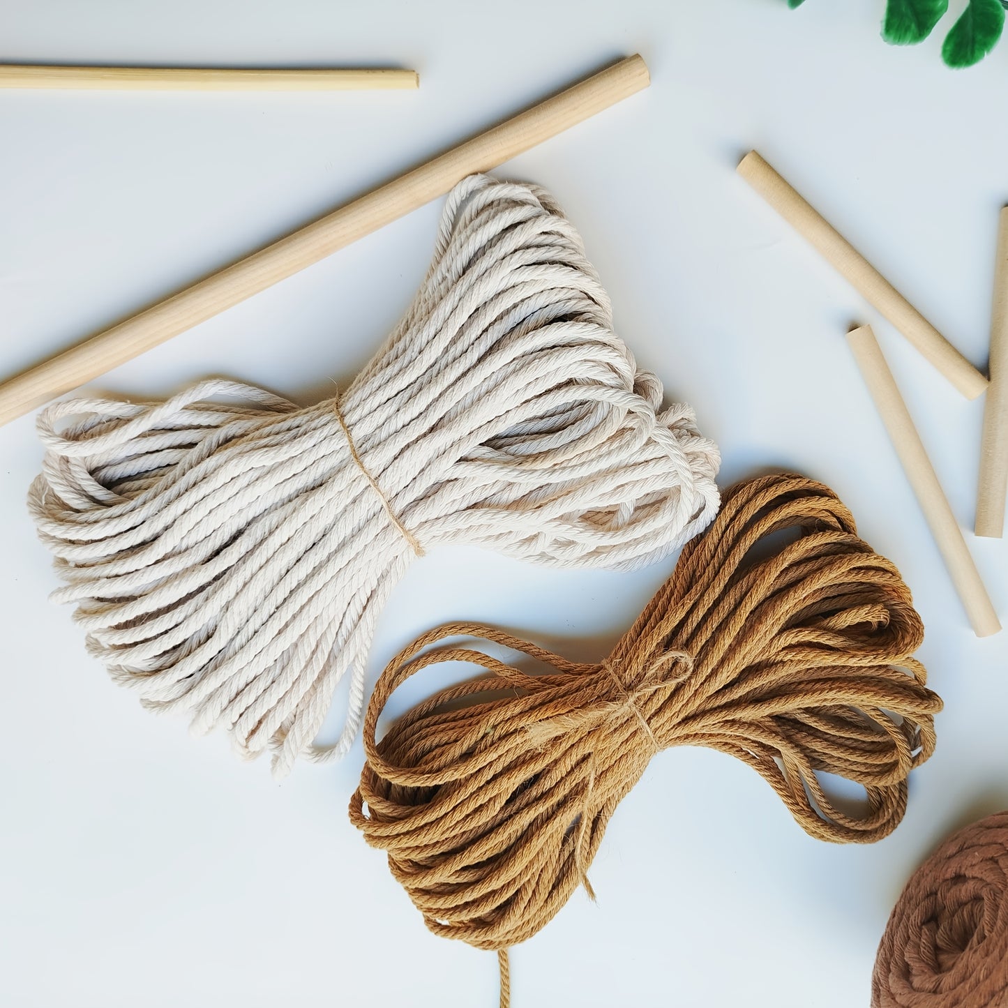 A Beginner'S Knitting Kit - Complete Tapestry Starter Set with Step-By-Step Instructions - Yarn & Needles Included - DIY Knitting Kit for Home Decor - Perfect Gift for Family & Friends - Ideal for Holidays